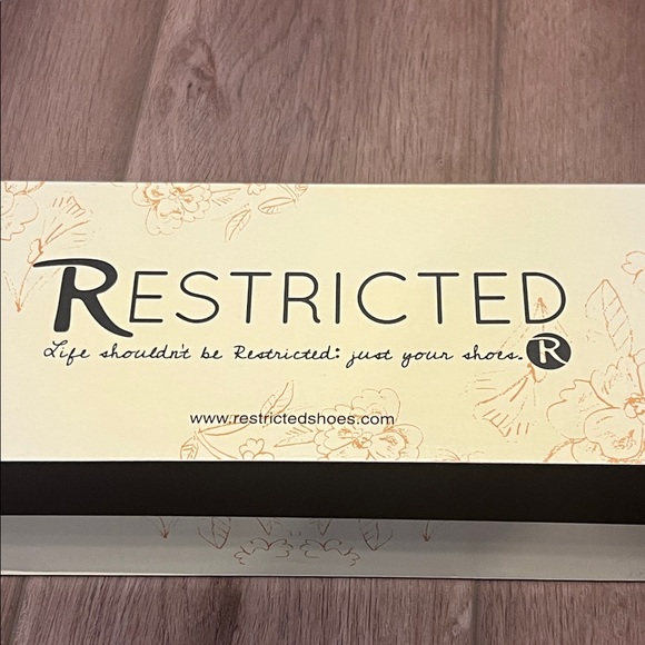 New Restricted Women's “Mint” Flamingo Slip-on Flats Size 7.5 Fun Tropical - Picture 11 of 12